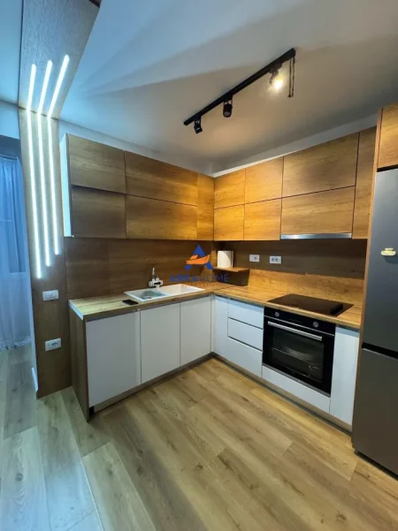 Tirane, jepet me qera apartament 2+1+Ballkon Kati 2, 85 m² 736 € (RR KONGRESI I MANASTIRIT)