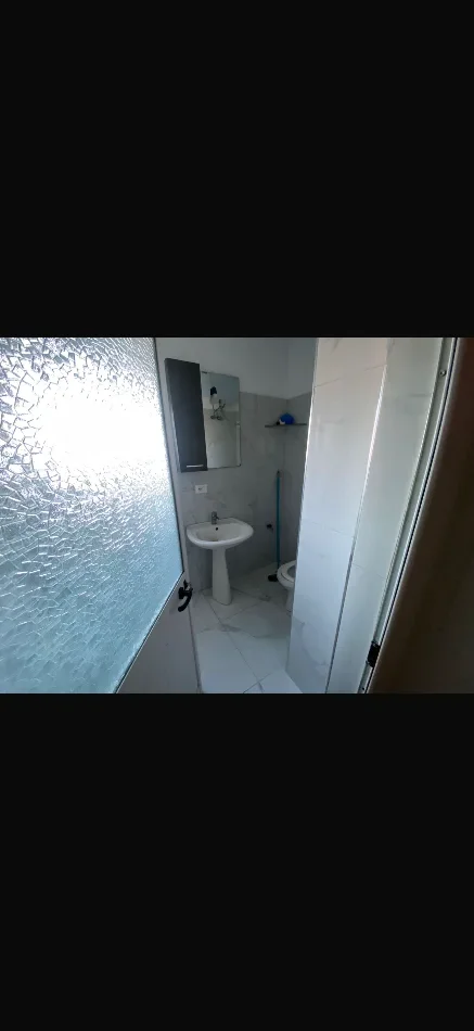 jepet me qera apartament 1+1+Ballkon Kati 6, 350 € (Bulevardi nene terezA)