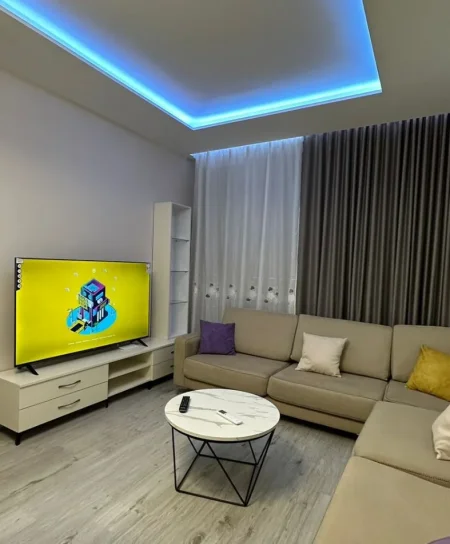 Shqiperi, jepet me qera apartament+verande | Penthouse 1+1 Kati 1, 70 m² 600 € (RIZA CEROVA)