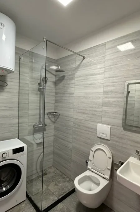 Shqiperi, jepet me qera apartament+verande | Penthouse 1+1 Kati 1, 70 m² 600 € (RIZA CEROVA)