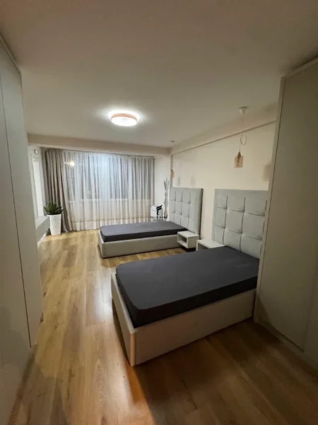 Tirane, jepet me qera apartament 1+1 Kati 2, 85 m² 700 € (KONGRESI I MANASTIRIT)