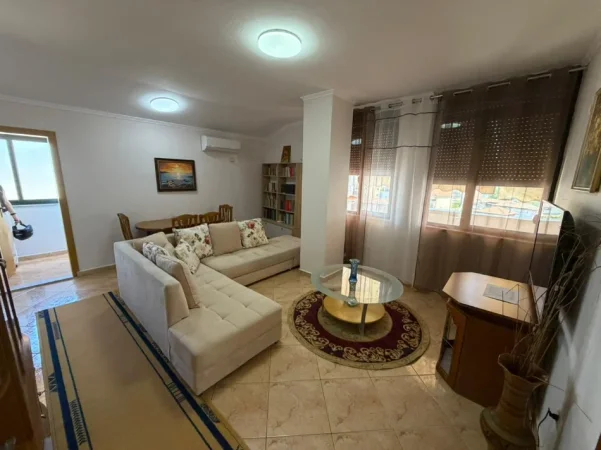 Tirane, jepet me qera apartament 2+1 Kati 5, (rruga e dibres)
