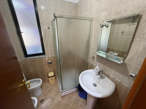 Tirane, jepet me qera apartament 2+1 Kati 5, (rruga e dibres)