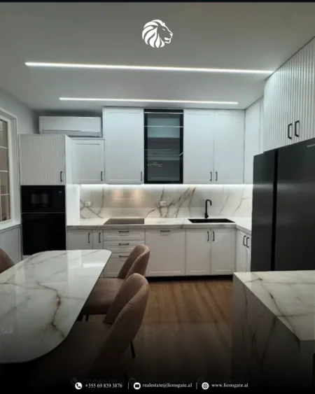 Tirane, jap me qera 2+1+Ballkon , 90 m² 1.000 € 
