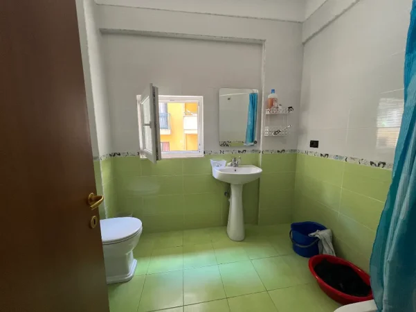 Tirane, shitet apartament 2+1+Ballkon Kati 2, 115 m² 260.000 € (Ali doci)