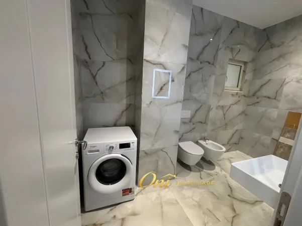 Tirane, jepet me qera apartament 1+1 Kati 0, 75 m² 450 € (5 MAJI)