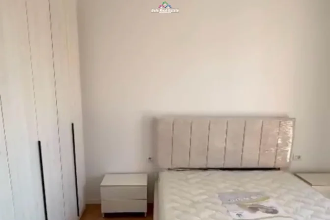Tirane, jepet me qera apartament 2+1 Kati 7, 95 m² 600 € (paskuqan)