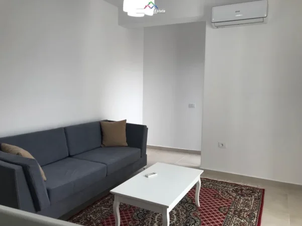 Tirane, jepet me qera apartament 1+1+Ballkon Kati 3, 61 m² 590 € (amerikan 2)
