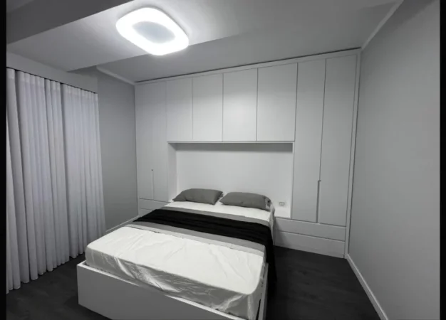 Tirane, jepet me qera apartament 2+1 Kati 4, 85 m² 800 € (Stacioni i Trenit)