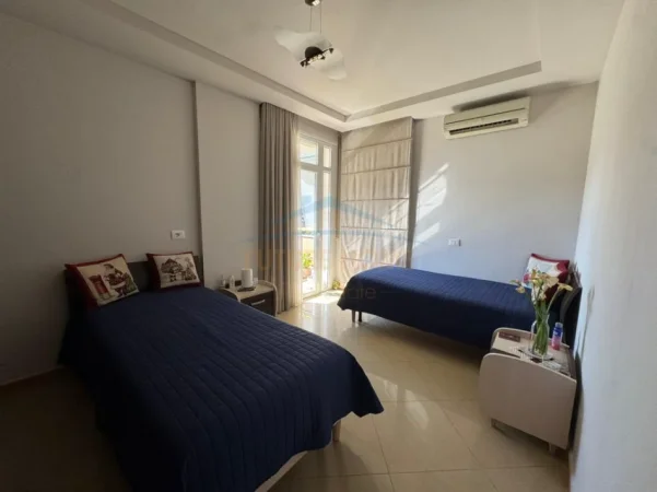 Tirane, shitet apartament 3+1+Ballkon Kati 4, 165 m² 470.000 € 