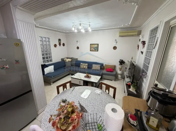 Tirane, shes apartament 2+1+Ballkon Kati 5, 72 m² 160.000 € 