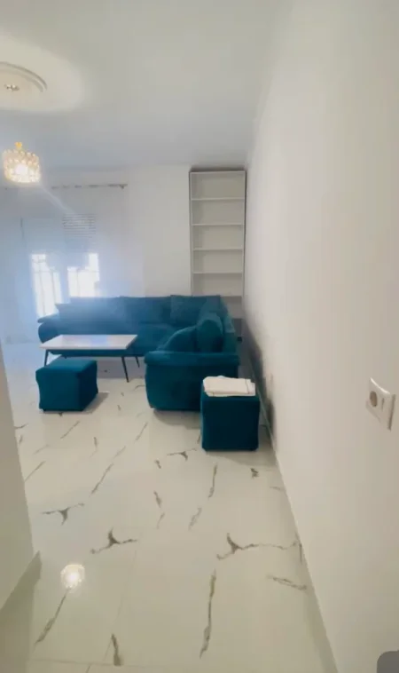 Tirane, jepet me qera apartament 1+1 Kati 2, 65 m² 470 € (Vila L)