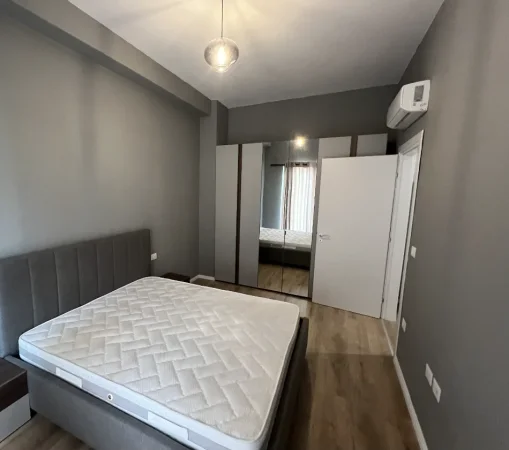Tirane, jepet me qera apartament 1+1+Ballkon Kati 6, 63 m² 500 € (Dritan Hoxha)