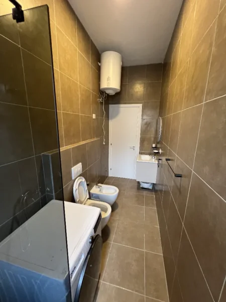 Tirane, jepet me qera apartament 1+1+Ballkon Kati 6, 63 m² 500 € (Dritan Hoxha)