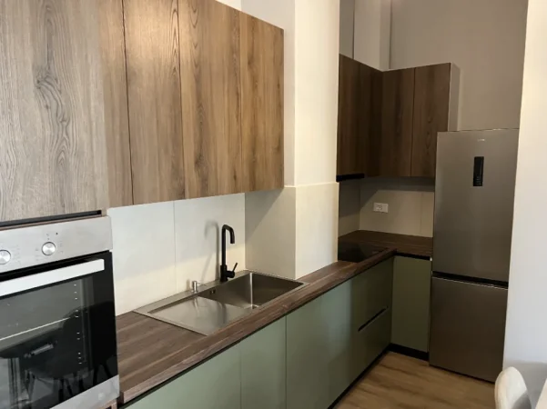Tirane, jepet me qera apartament 1+1+Ballkon Kati 6, 63 m² 500 € (Dritan Hoxha)