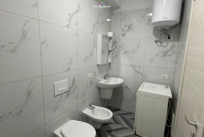 Tirane, jepet me qera apartament 1+1+Ballkon Kati 3, 61 m² 630 € (Dritan Hoxha)