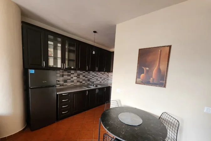 jepet me qera apartament 1+1 Kati 9, 60 m² 450 €