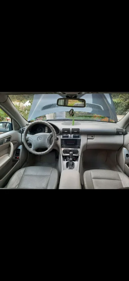 Tirane, shitet makine | veture Nafte, tiptronik Kondicioner 245.000 km 4.200 €