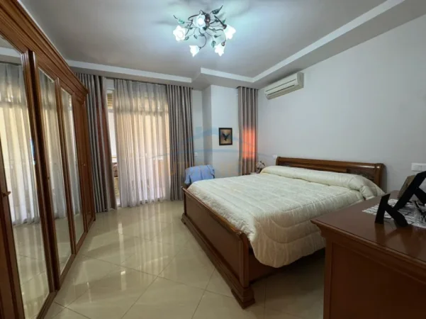 Tirane, shitet apartament 3+1+Aneks+Ballkon Kati 3, 166 m² 470.000 € (Kopshti Botanik)
