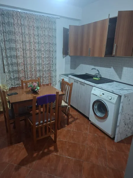 Shqiperi, jepet me qera apartament 1+1+Ballkon Kati 2, 55 m² 330 € (ASTIR)