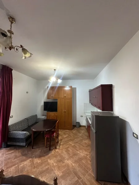 Tirane, jepet me qera garsoniere Kati 2, 35 m² 320 €