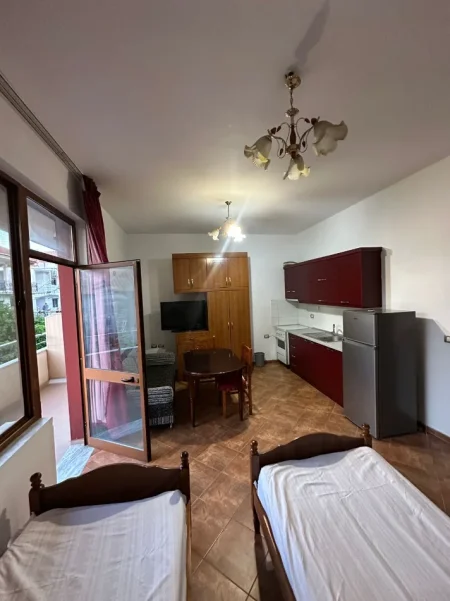 Tirane, jepet me qera garsoniere Kati 2, 35 m² 320 €