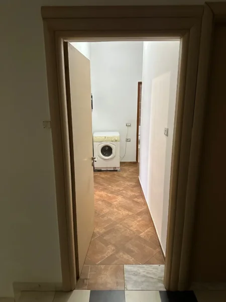 Tirane, jepet me qera garsoniere Kati 2, 35 m² 320 €
