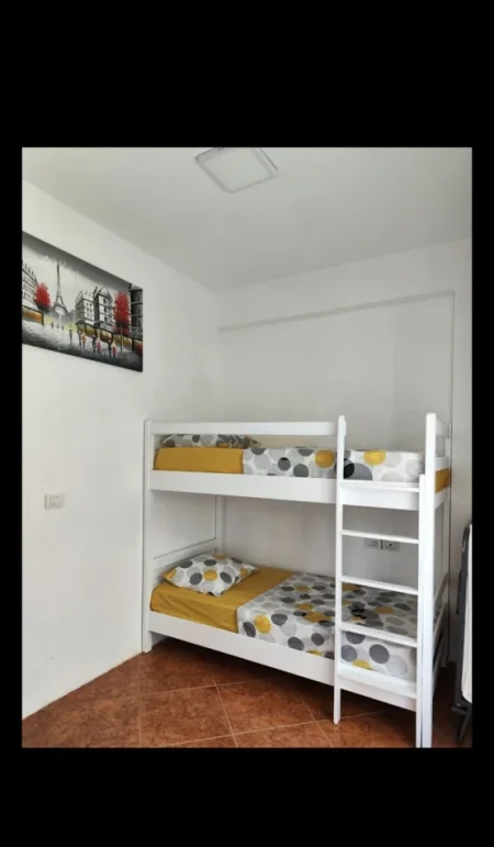 Golem, jepet me qera apartament 1+1+Ballkon Kati 2, 40 m² 400 € (Afer hotel Italia)