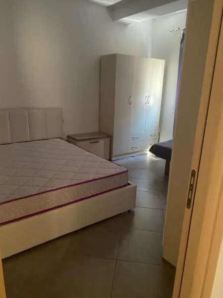 Tirane, jepet me qera apartament 2+1+Ballkon Kati 4, 95 m² 550 € (KODRA E DIELLIT)