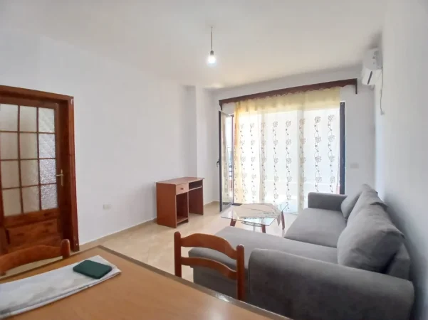 Tirane, jepet me qera apartament 2+1+Ballkon Kati 6, 96 m² 450 € (yzberisht)