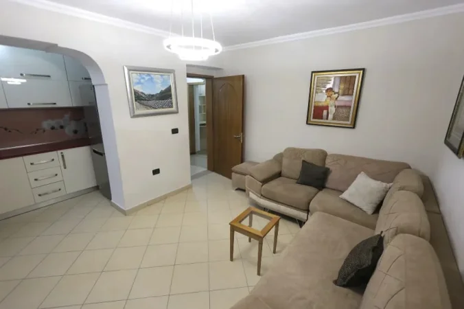 Tirane, jepet me qera apartament 2+1+Ballkon Kati 2, 80 m² 550 € (brryl)