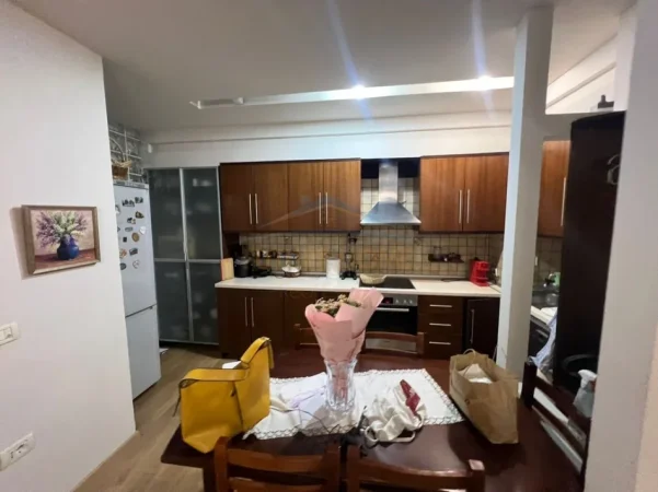Tirane, shitet apartament 3+1+Ballkon Kati 1, 105 m² 215.000 € (Don Bosko)