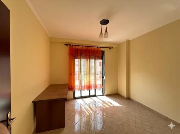 Tirane, shitet apartament 2+1+Ballkon Kati 7, 97 m² 130.000 € (fresk)