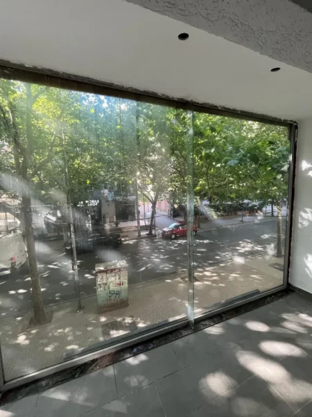 Tirane, shitet ambjent biznesi Kati 2, 62 m² 145000 € (Rruga Xhanfize Keko)