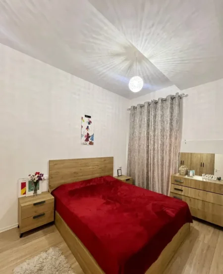 Tirane, jepet me qera apartament 1+1 Kati 3, 60 m² 450 € (Stacioni i Trenit)