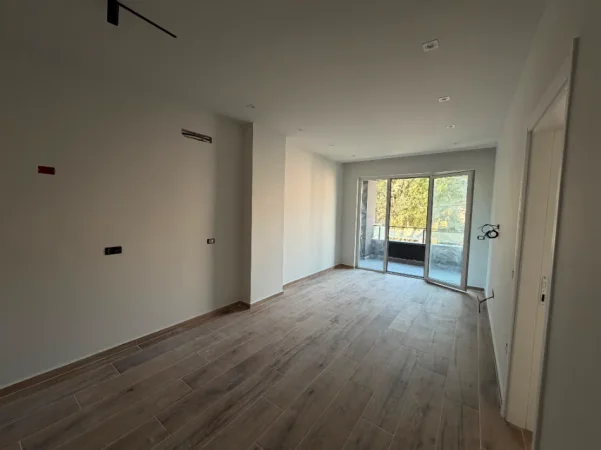 Durres, shitet apartament 1+1 Kati 3, 70 m² 140.000 € (Golem)