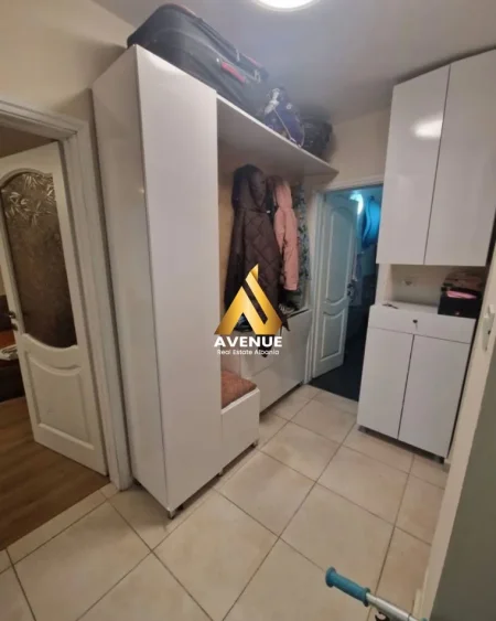 Tirane, shitet apartament 1+1 Kati 4, 49 m² 125.000 € (Rruga Mine Peza)