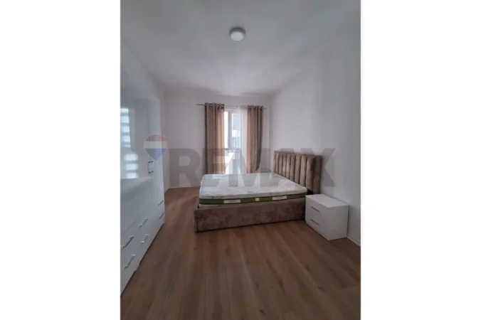 Tirane, jepet me qera apartament 1+1 Kati 5, 65 m² 500 € (Rruga don bosko)