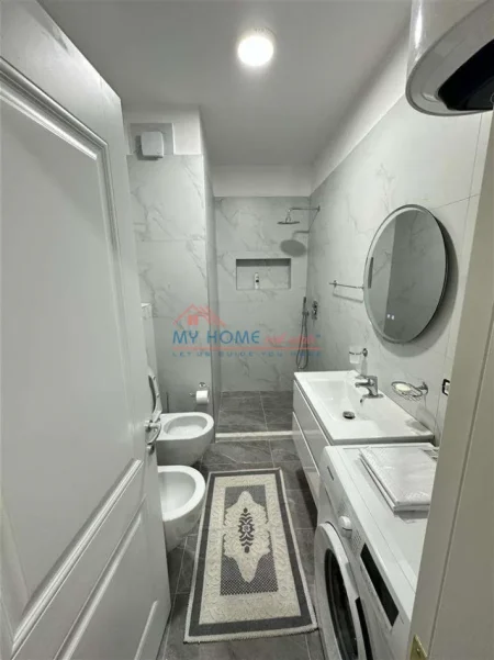 Tirane, jepet me qera apartament 2+1+Ballkon Kati 1, 98 m² 700 € (Rruga e Dibres)