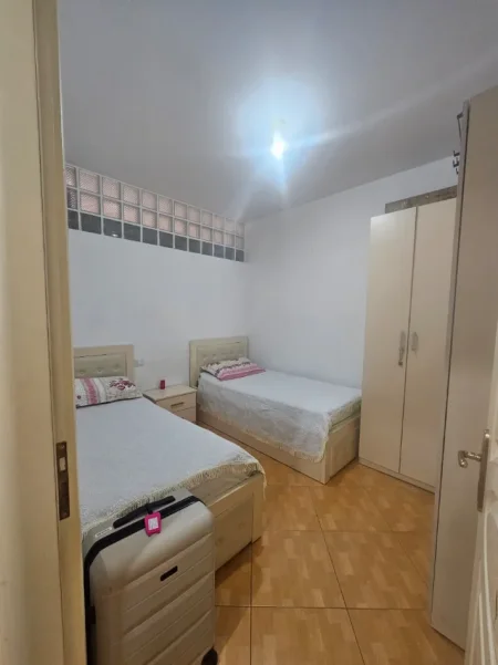 Tirane, jepet me qera apartament 2+1+Ballkon Kati 3, 98 m² 570 € 