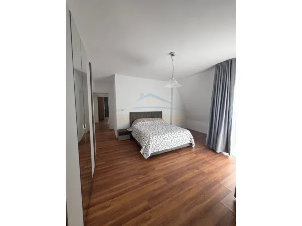 Tirane, jepet me qera apartament 2+1 Kati 3, 134 m² 700 € (Vilat e Arabit,Fresk)