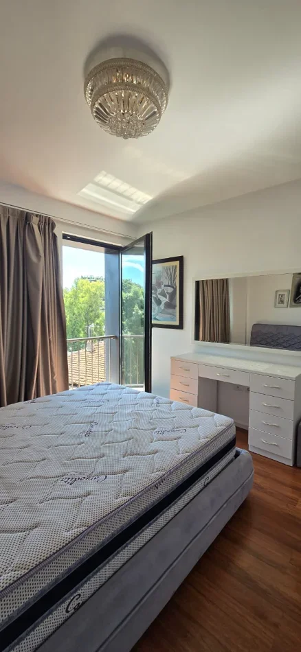 Tirane, jepet me qera apartament 2+1+Aneks+Ballkon , 120 m² 800 € (rruga e elbasanit)