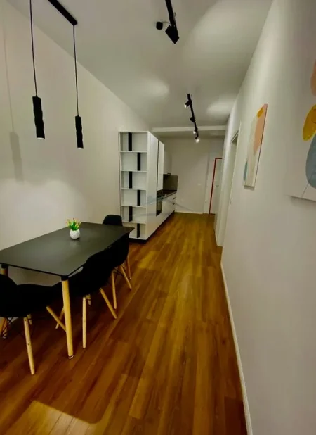 Tirane, jepet me qera apartament 1+1 Kati 3, 62 m² 600 € 