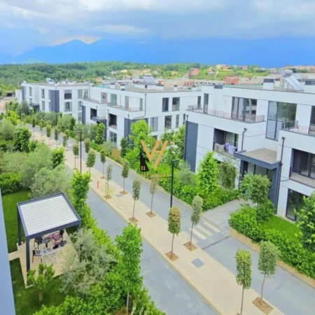 Tirane, jepet me qera apartament 2+1+Ballkon Kati 0, 120 m² 2.300 € (FOREST RESIDENCE, SAUK)