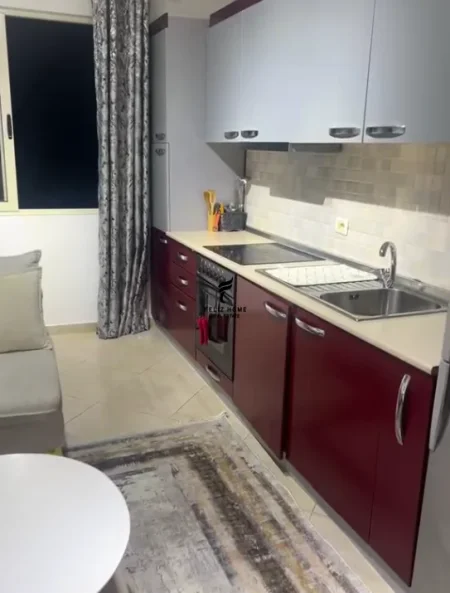Tirane, jepet me qera apartament 2+1 Kati 2, 70 m² 450 € (ASTIR)