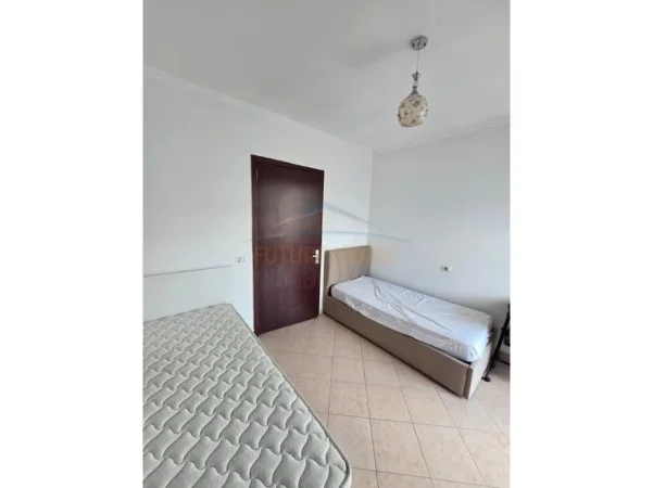 Tirane, shitet apartament 2+1 Kati 7, 98 m² 135.000 € (Unaza e Re)