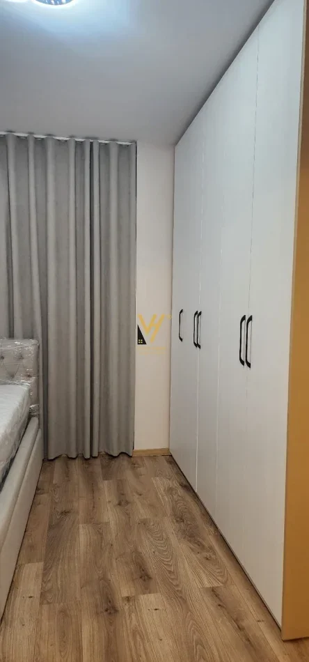 Tirane, jepet me qera apartament 2+1+Ballkon Kati 7, 90 m² 1.000 € (DON BOSKO)
