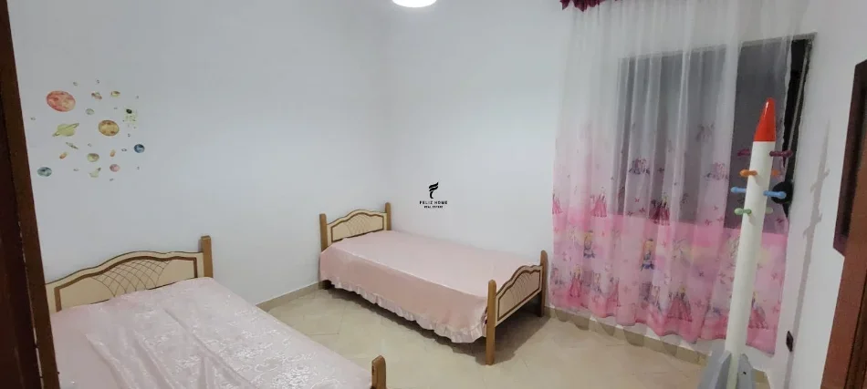 Tirane, jepet me qera apartament 2+1 Kati 2, 70 m² 400 € (RRUGA E DIBRES)