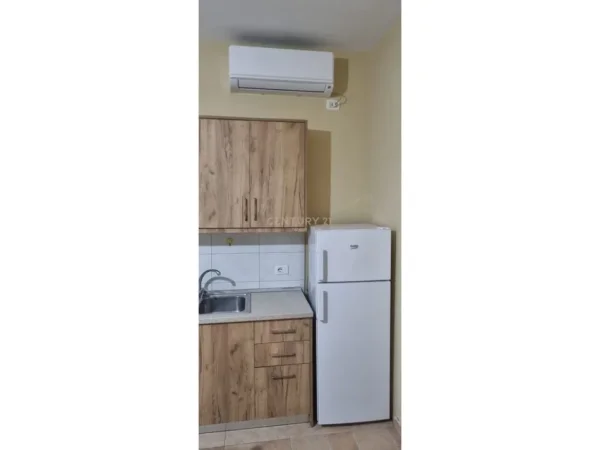 Tirane, jepet me qera garsonier Studio Kati 1, 35 m² (Selite Neom141948)