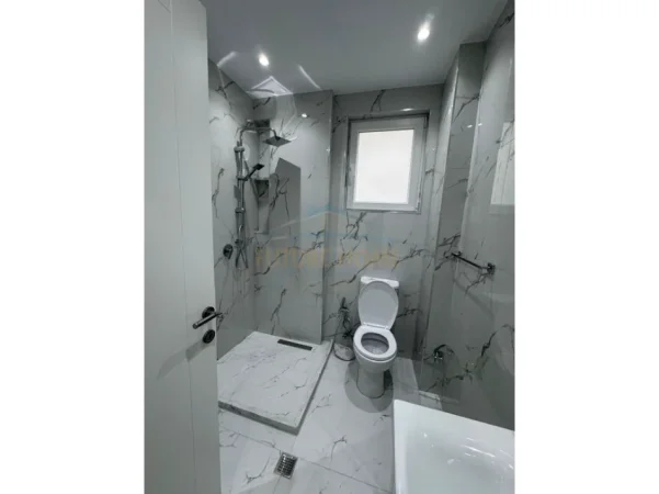 Tirane, jepet me qera apartament 2+1 Kati 3, 90 m² 500 € (Kodra e Priftit, Tirane)